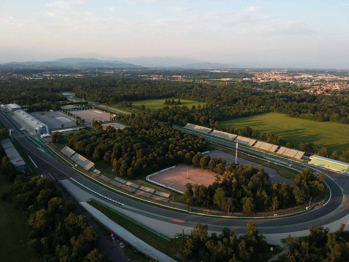 Monza-Station Wi-Fi E Smart-Tv.アパートメント エクステリア 写真